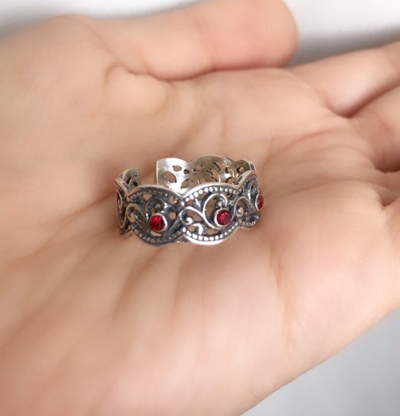 этническое серебряное кольцо. набор колец на пальцы серебро. этнические украшения кольца. этническое серебряное кольцо. кольца в стиле бохо серебро.