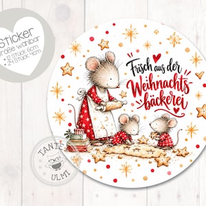 Könnte beinhalten: Ein runder Aufkleber mit drei illustrierten Mäusen beim Plätzchenbacken. Der Text lautet Frisch aus der Weihnachtsbäckerei. Das Design zeigt rot-weiß karierte Kleidung, sternförmige Kekse und goldene Sterne auf weißem Hintergrund.