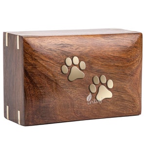 Urna para mascotas personalizada para perros - Urnas para cenizas de madera de palisandro para mascotas con incrustaciones de patas en 3D - Urna de madera personalizada para perros o gatos - Urna de madera para cremación de mascotas