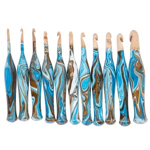 Uncinetti in legno fatti a mano e porta uncinetto Uncinetti Organizzatore per artigianato Organizzatore per cucito Forniture per la conservazione Ganci di varie dimensioni