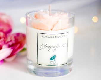 Grapefruit soy candle. Flower candle.
