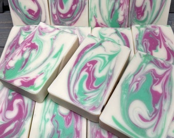 Heavenly Honeysuckle Soap, Lathers beautifully, leaves your skin clean and soft!