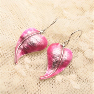 Bemalte rosa Fuxia Emaille Blatt Ohrring, Silber Blatt Ohrringe, Pastell rosa Frühling Ohrringe, OOAK Ohrringe, Kunst Ohrringe