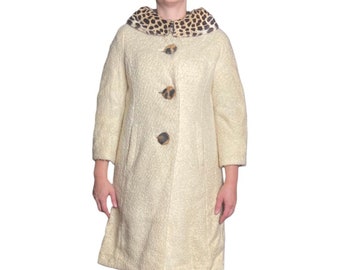 50's Vintage Cream Boucle Wool Coat with Fur Collar Size Medium 8 10 12 Leopard