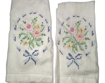 1950年代ヴィンテージリネン刺繍ティータオル（バラの花柄、手縫い）