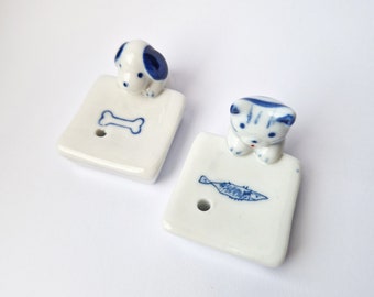 Cute cat or dog ceramic incense stick holder , Cute little gift for incense burner lover, Spiritual home decor, Kitsch ceramic art