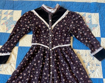 Vintage 70s Girl Calico Gunne Style Prairie Dress