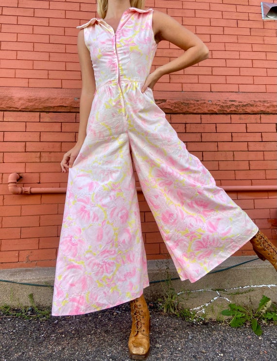 Vintage 40s pink floral cotton beach pajamas jumps