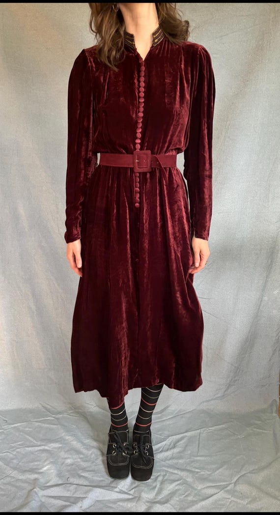 Vintage 1940s Red Silk Velvet Long Sleeve Button Front Dress Small Medium Vintage 1940s Red Silk Velvet Long Sleeve Button Front Dress Small Medium