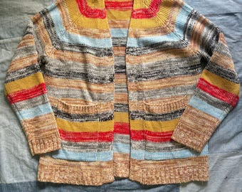 Vintage jaren 70 regenbooggestreept acryl open vest trui klein