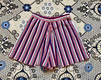 Vintage 70s Red White Blue Pleated Side Zip Short Shorts XS Small