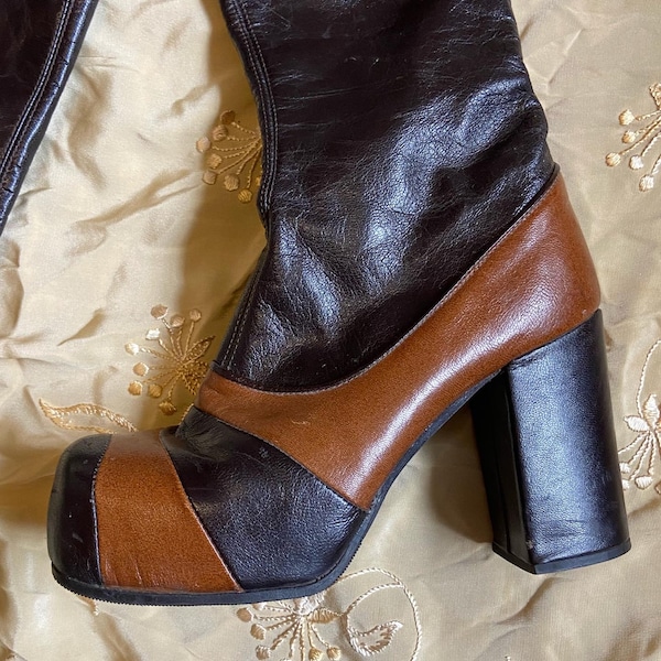 Vintage anni '70 Giusti Espresso Brown Glam Rock Platform Stivali con tacco a righe taglia 5