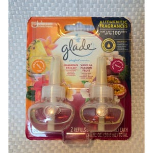 Ricariche di oli profumati Glade Plugins: Hawaiian Breeze, Vaniglia e Frutto della Passione (confezione da 2)