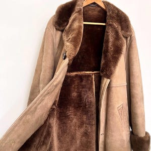 Cappotto in pelle marrone anni '70, cappotto in pelle scamosciata da uomo con pelliccia, cappotto in pelliccia marrone chiaro, cappotto invernale vintage, L, XL immagine 7