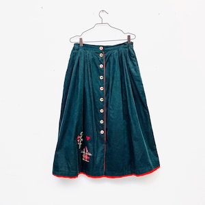 Vintage skirt corduroy green embroidered / 70s skirt country house style / embroidery pattern / midi skirt / high waist / corduroy skirt L XL