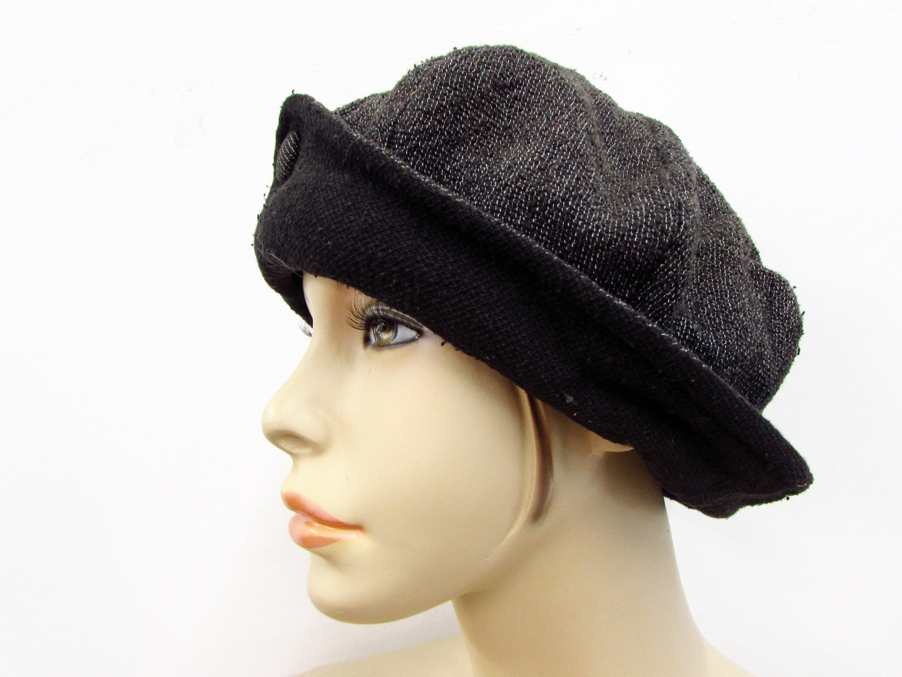 1980s Hat Ladies Black White / Salt 