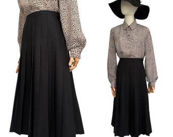 jupe plissée noire vintage années 1970 / style France / jupe plissée longue noire / plissée / L femme