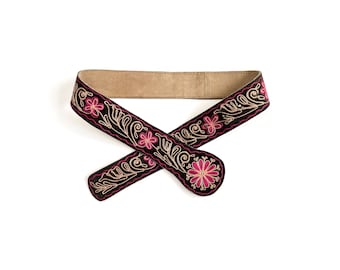70s leather belt embroidered boho waist belt adjustable vintage ladies leather belt hippie hip belt brown embroidery motif
