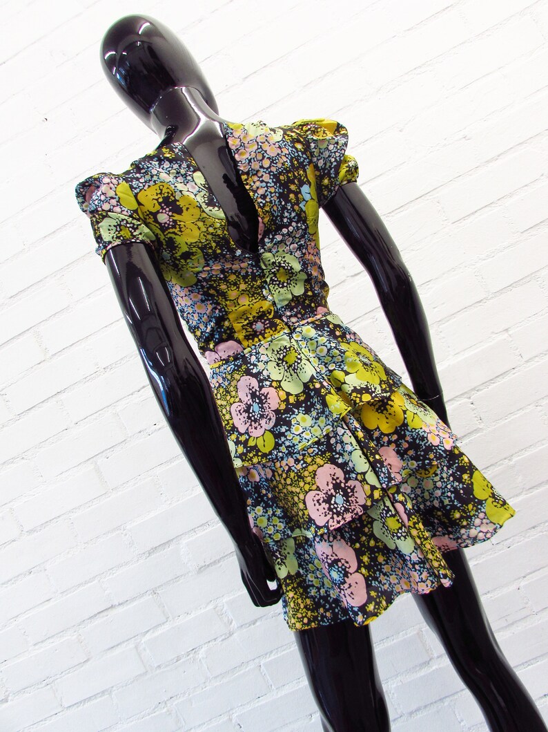1970s dress xs vintage dress summer dress ruffles colorful floral dress mini dress