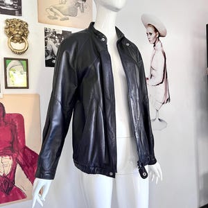 Veste en cuir unisexe des années 90 bleu nuit vintage pour homme, veste de motard en cuir bleu col montant, taille S M