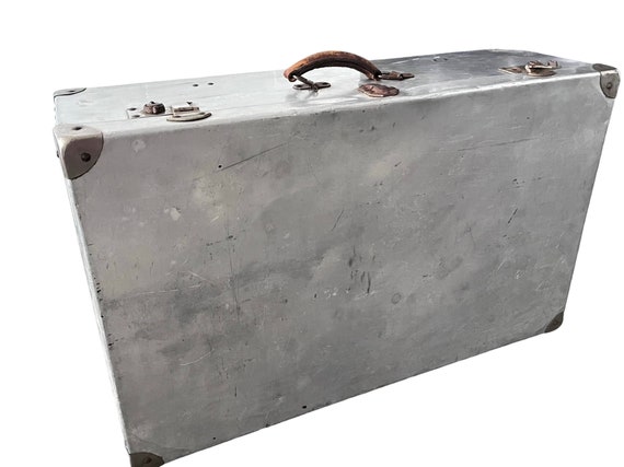 Large old aluminum suitcase / vintage suitcase / … - image 8