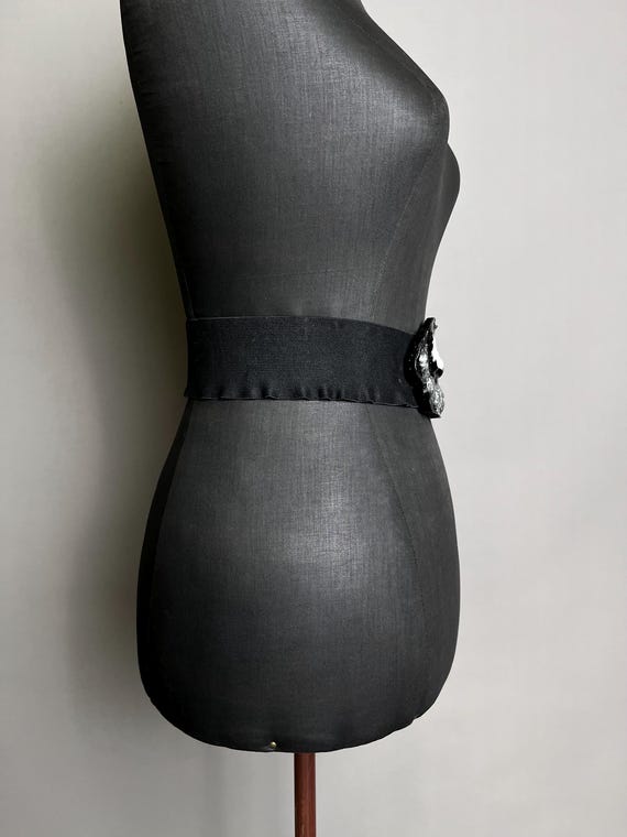 70er Taillen-Gürtel mit großer Kunststoff Schnalle Schwarz Weiß, breiter elastischer Gürtel View 5