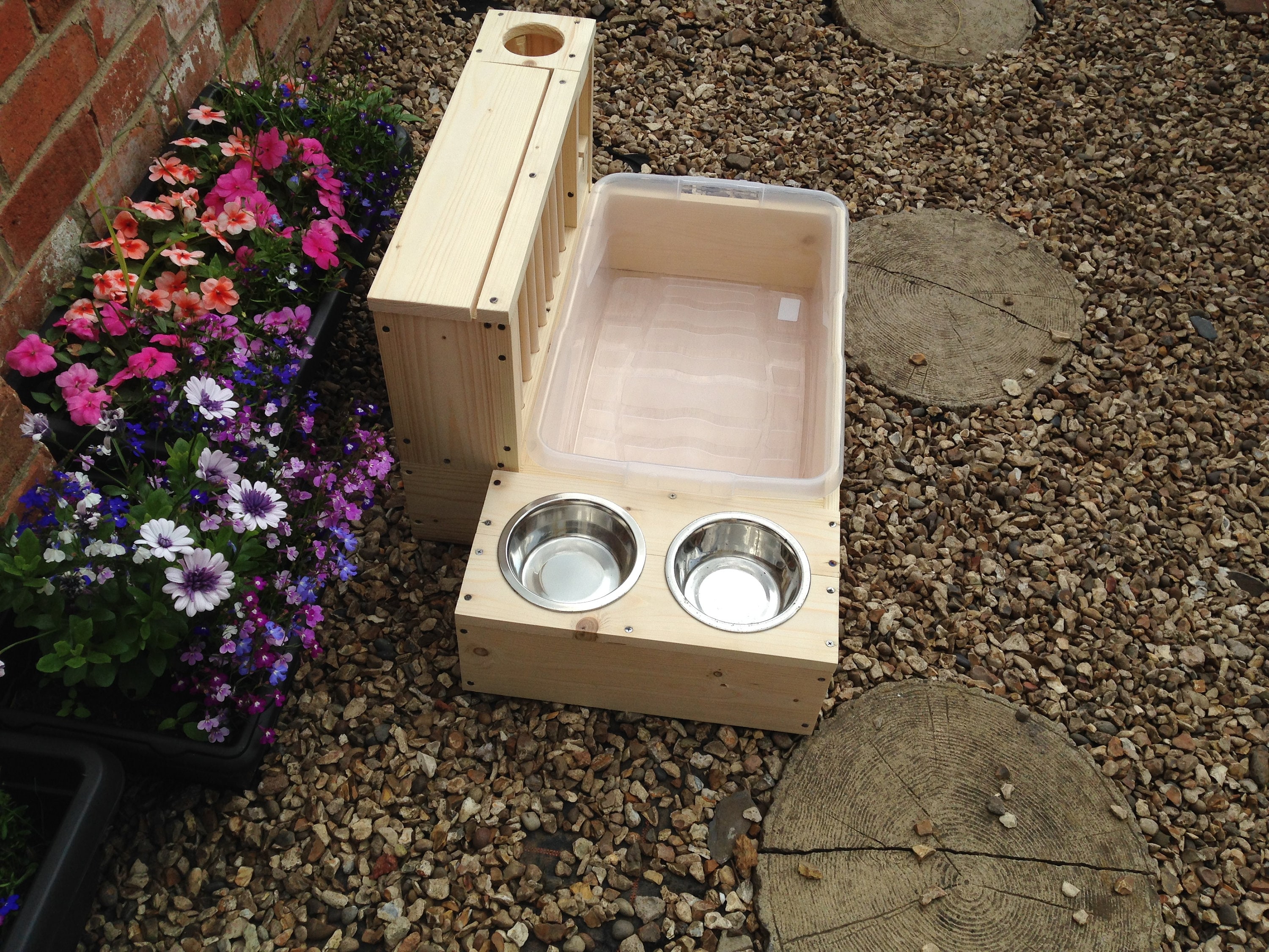 4 in 1 XL Rabbit Feeder With Bowls and Water Bottle Holder - Etsy UK