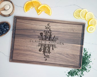 Custom Cutting Board. Kitchen Gift for Mom. Engraved Cutting Board Gift for Baker, Personalized Cutting Board Mother's Day Gift