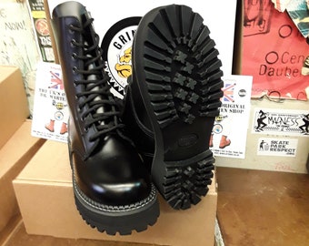 Grinders Taylor Black 10 Hole Platform Sole Various Sizes