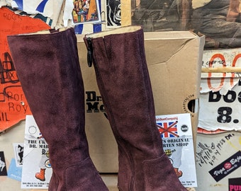 Dr Martens Vinröda Mocka Läderkängor, Knähöga Kängor / Olika Storlekar 3a75