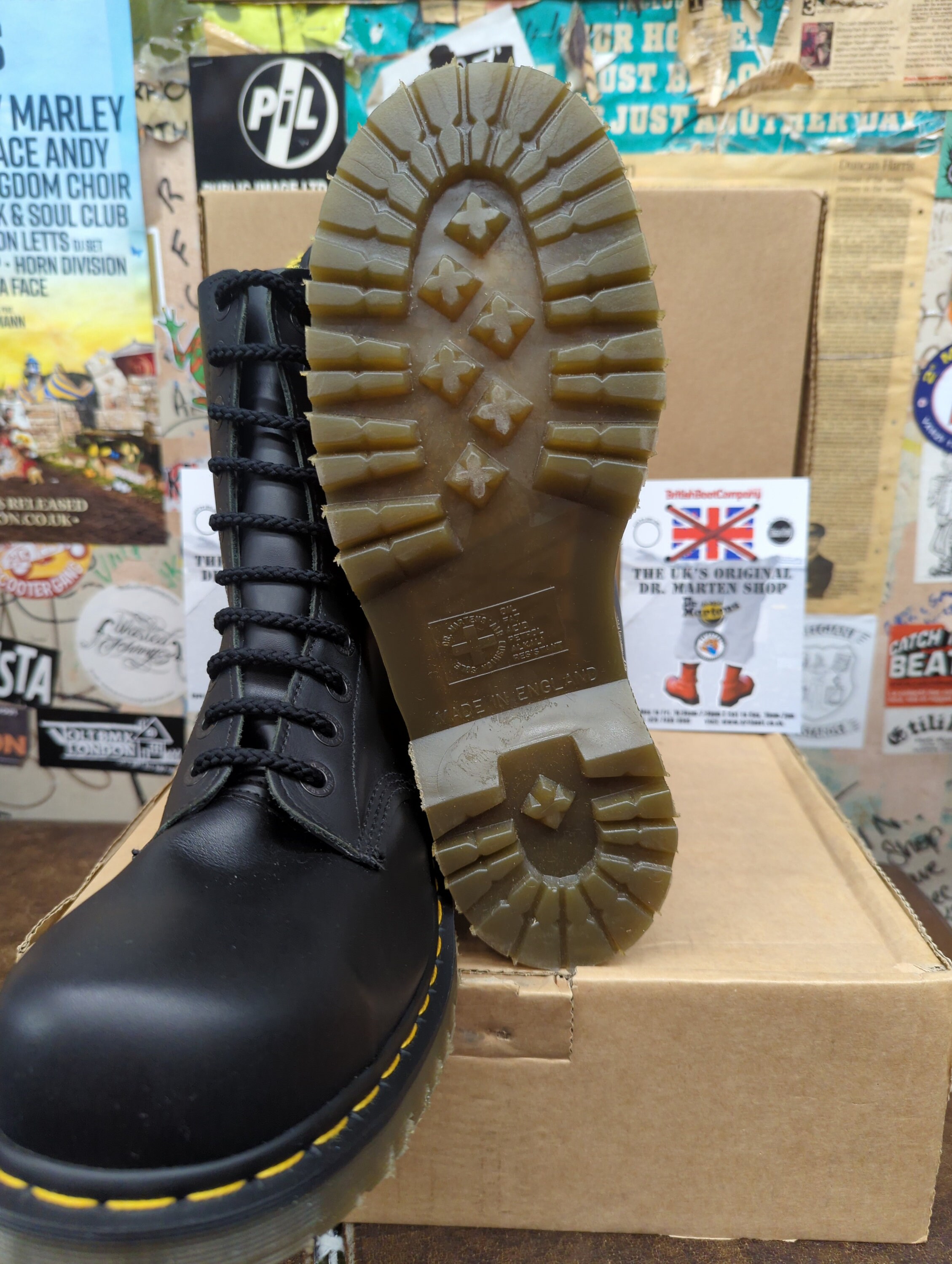 Dr.Martens 10ホール　Made in England UK6? Dr Martens 2219z Made in England Black 10 Hole Safety Boot