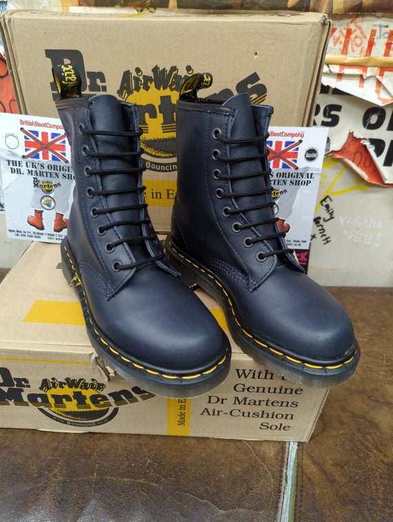 Dr Martens 1460 Navy Slicker Made in England Size 3 - Etsy UK Dr Martens 1460 Navy Slicker Made in England Size 3 - Etsy UK