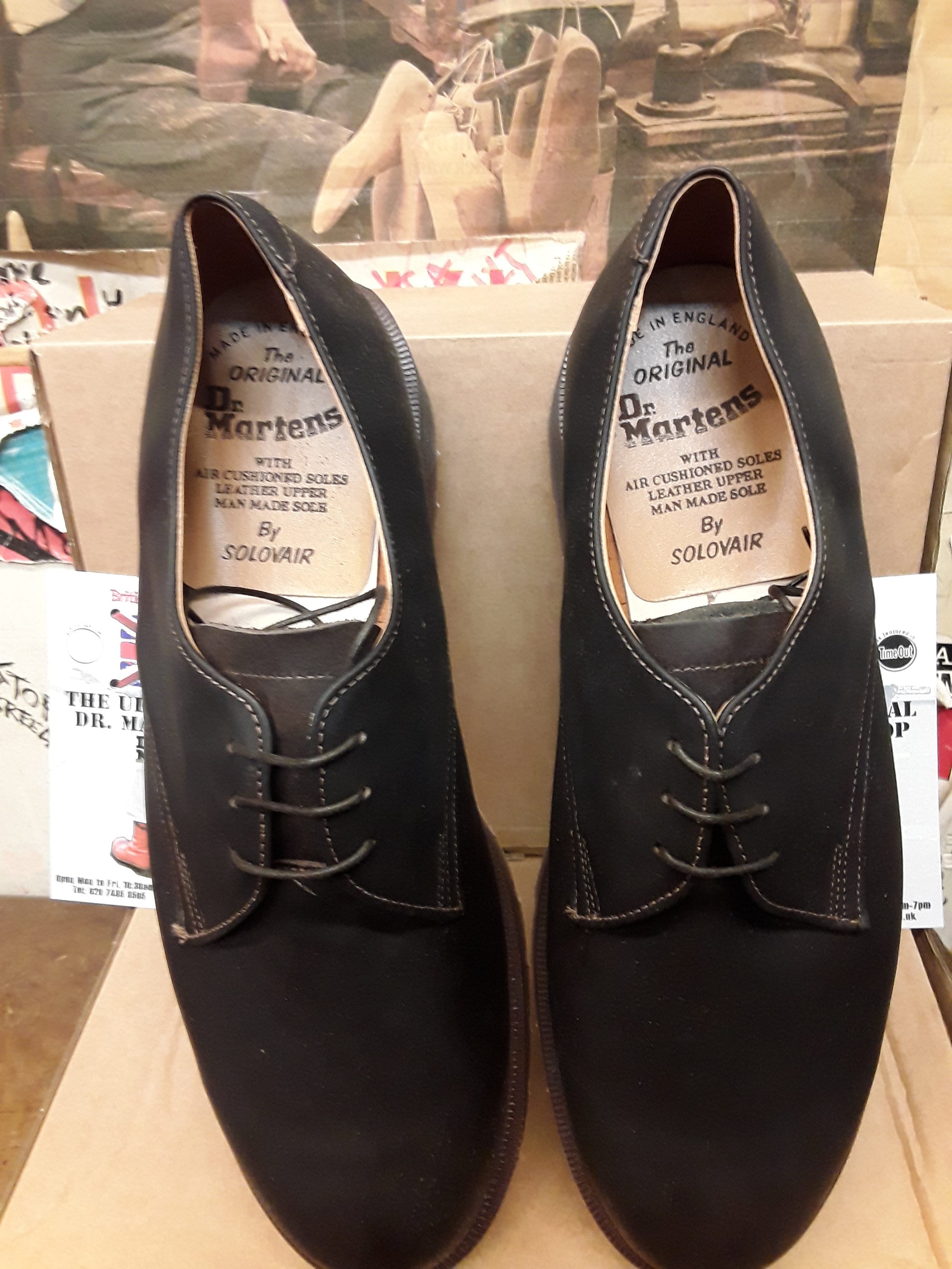 Solovair 11ホール　UK9 英国製 dr.martens Before Dr. Martens or Red Wing, Solovair Was the Original