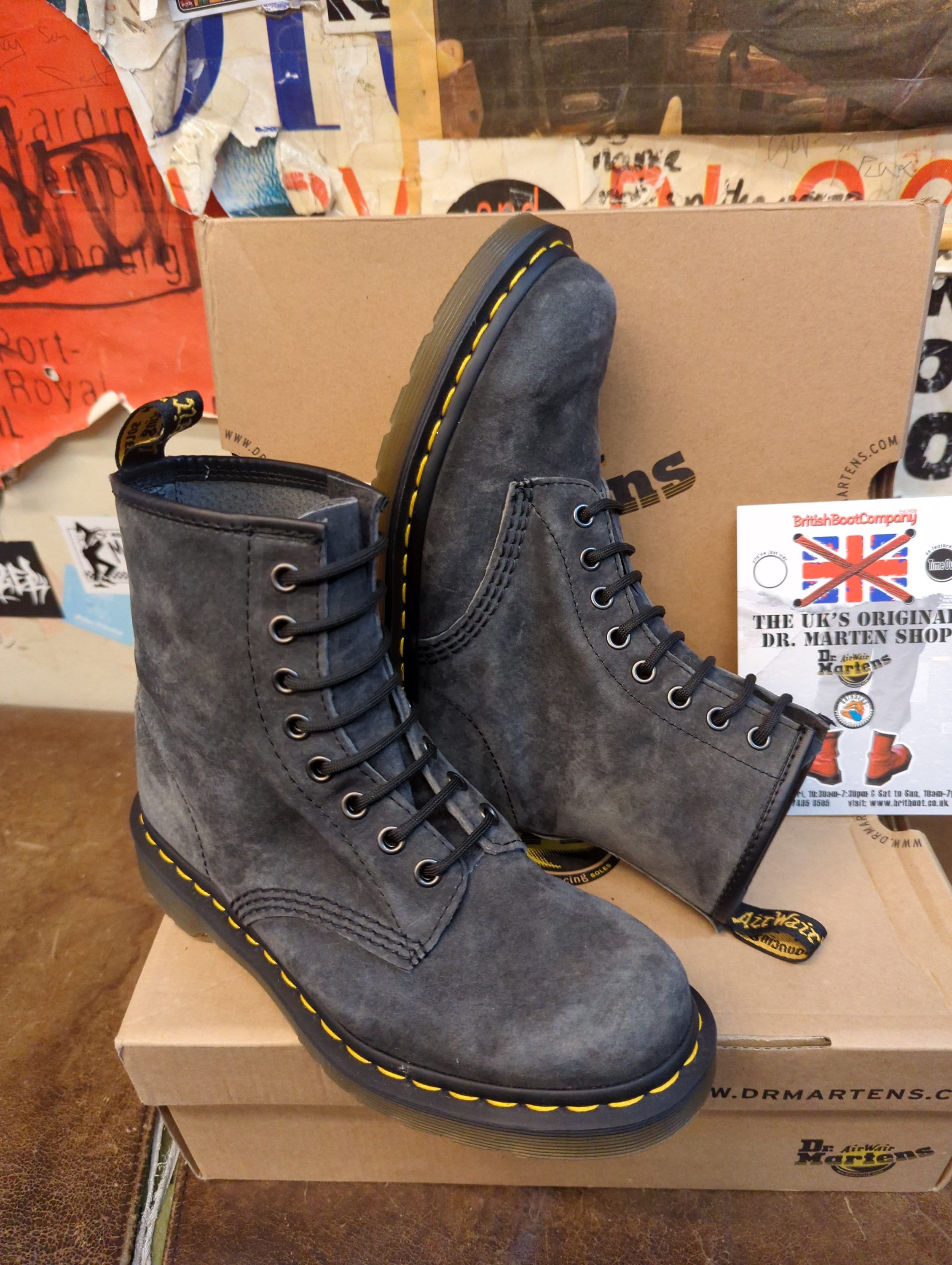 Dr. Martens 1460W タン×ナチュラル US7 / UK5 1460 Vintage Made in England Lace Up Boots in Black | Dr