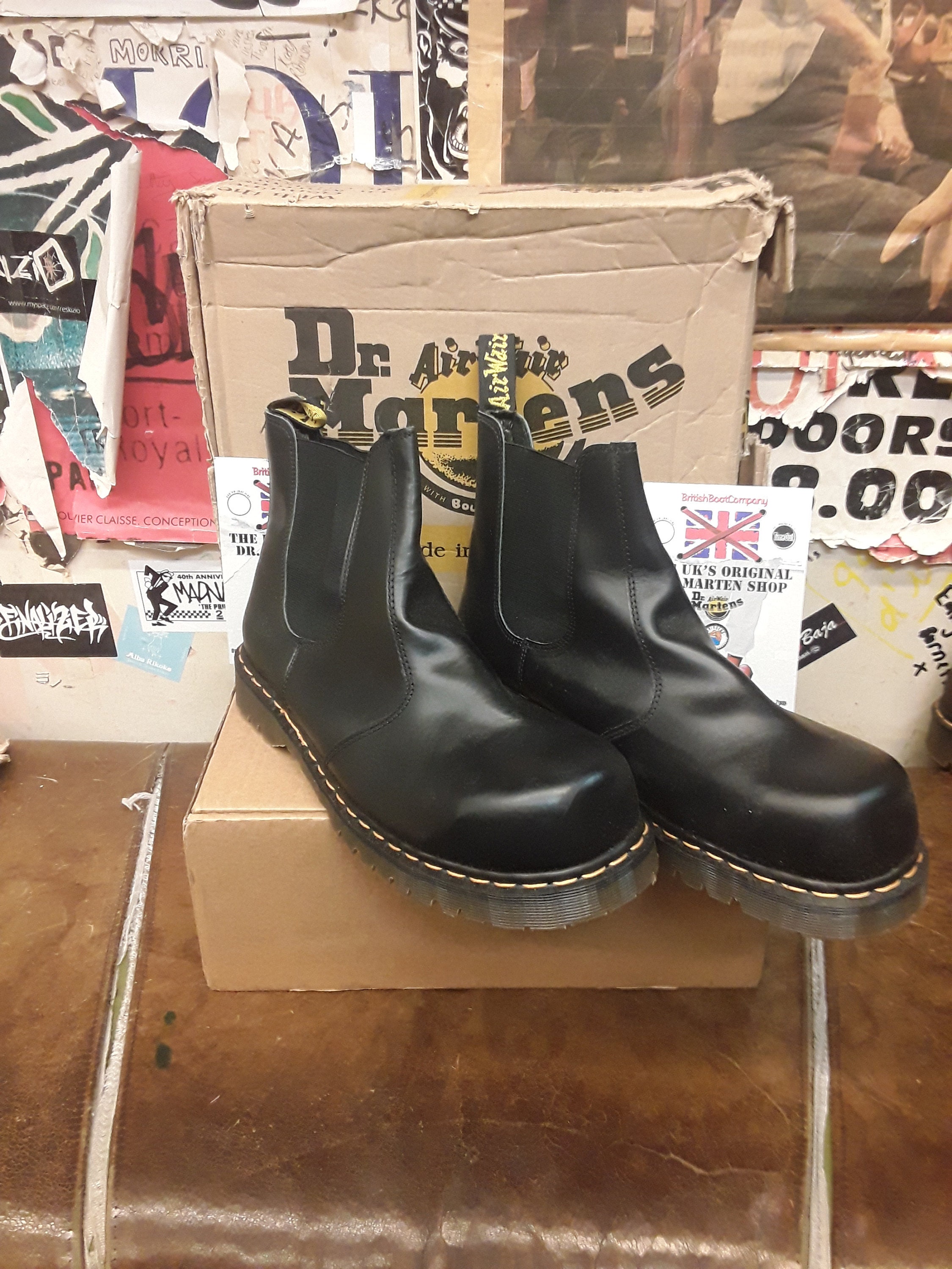 Dr. Martens Chelsea Boot ブラック UK5 Dr Martens 2976 Certified Vegan Black Felix Rub Off Chelsea