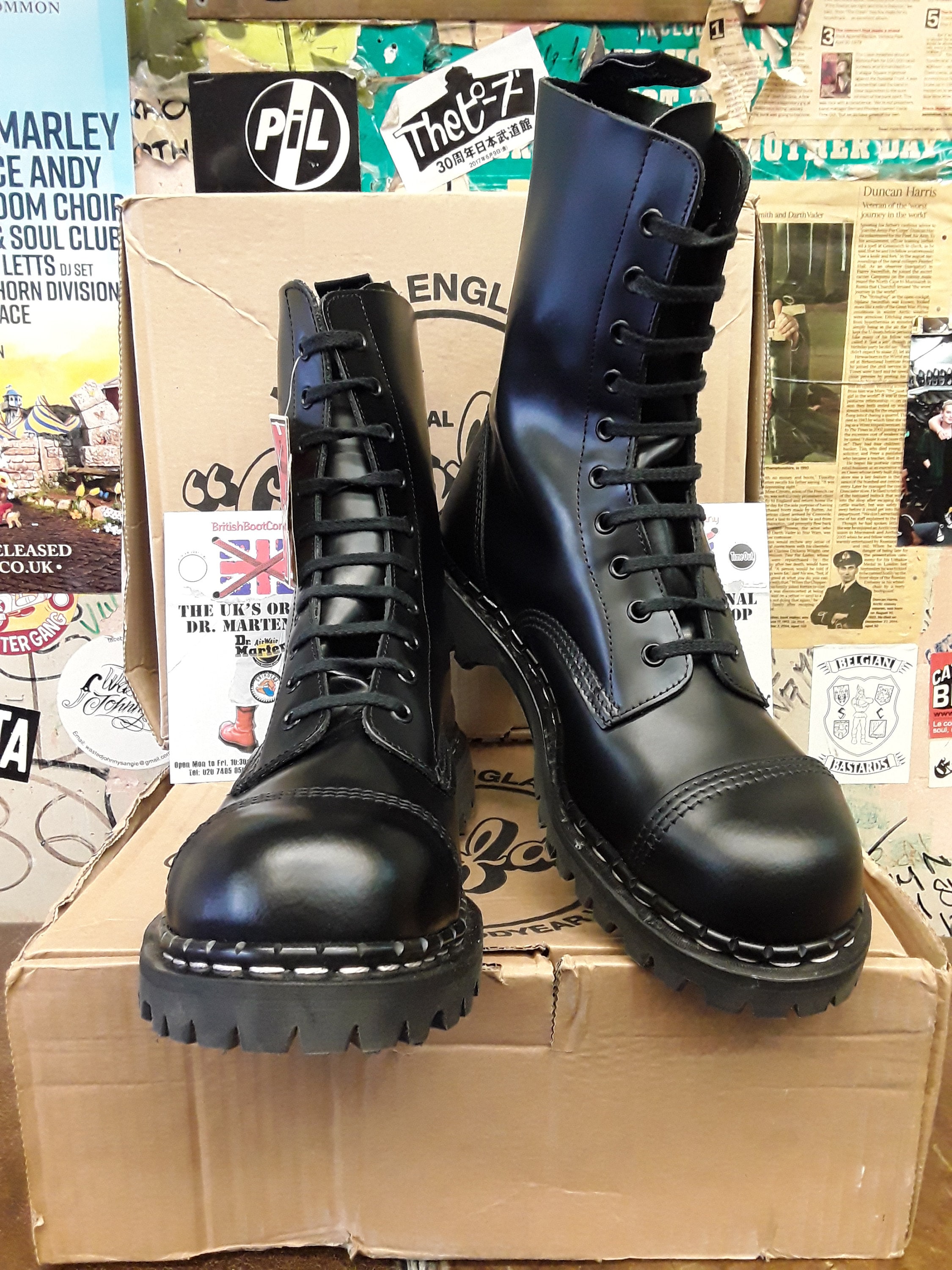 Gripfast Original Vintage White Leather 10-eye Combat Boots - England Vintage Dr. Martens 1460, 10-eye style. Genuine leather  main image 3
