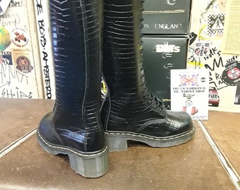 Black croc dr martens deals