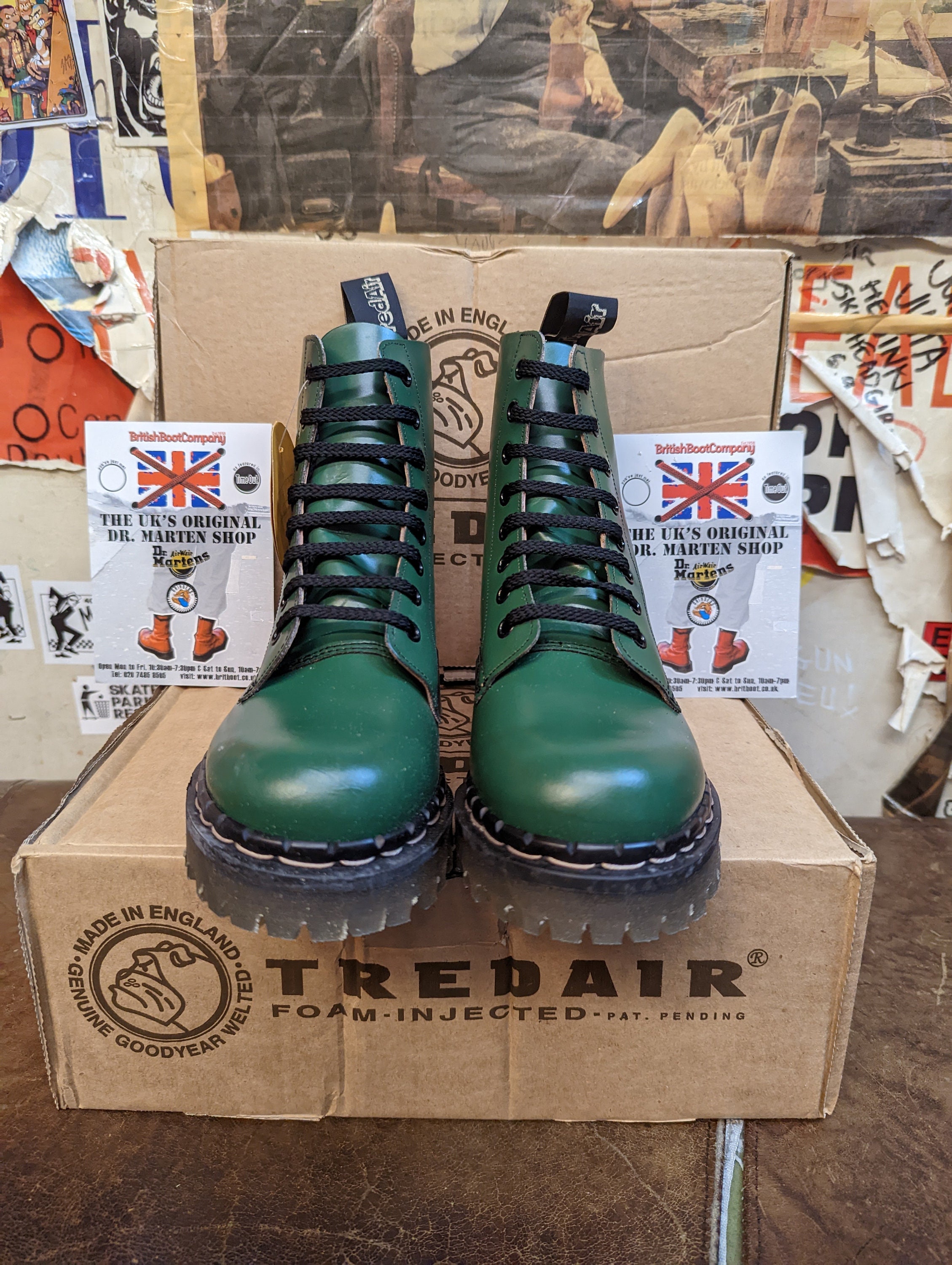 デッドストック　WHITE TREDAIR 8Hole Boots　UK8 黒 Tredair, Size UK5-8, 8 Hole Green Boots, Made in England - Etsy
