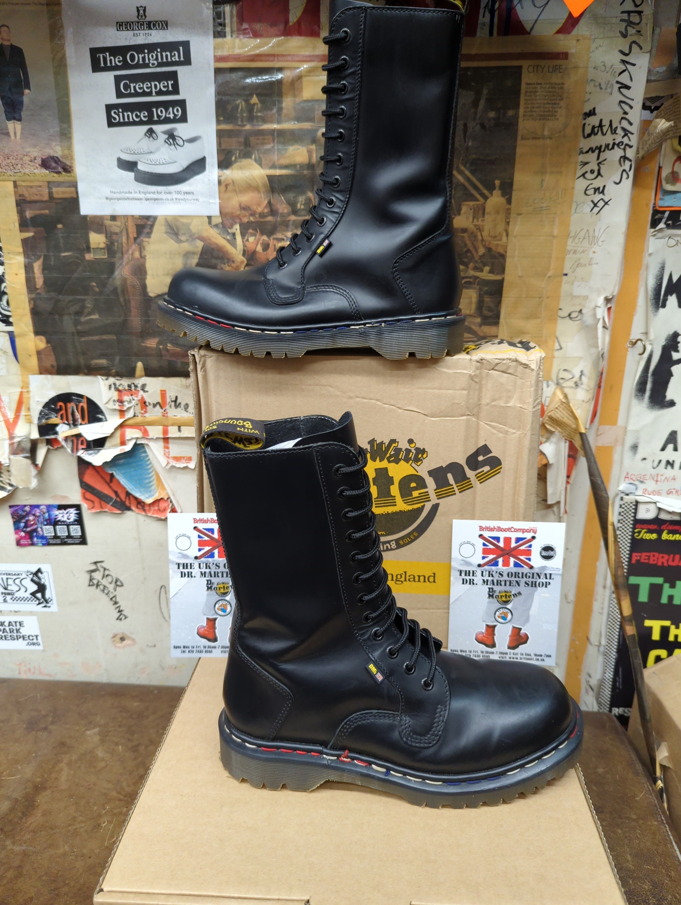 靴 DR.MARTENS Dr Martens 9844 Made in England Black 12 Hole Size 8 - Etsy
