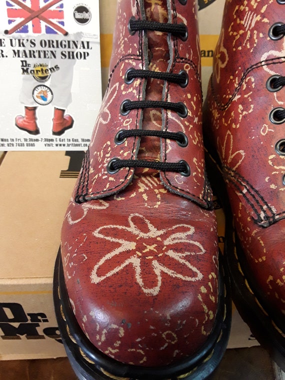 Dr Martens Vintage Terracotta Mistle Flowers 6 Hole, Made in