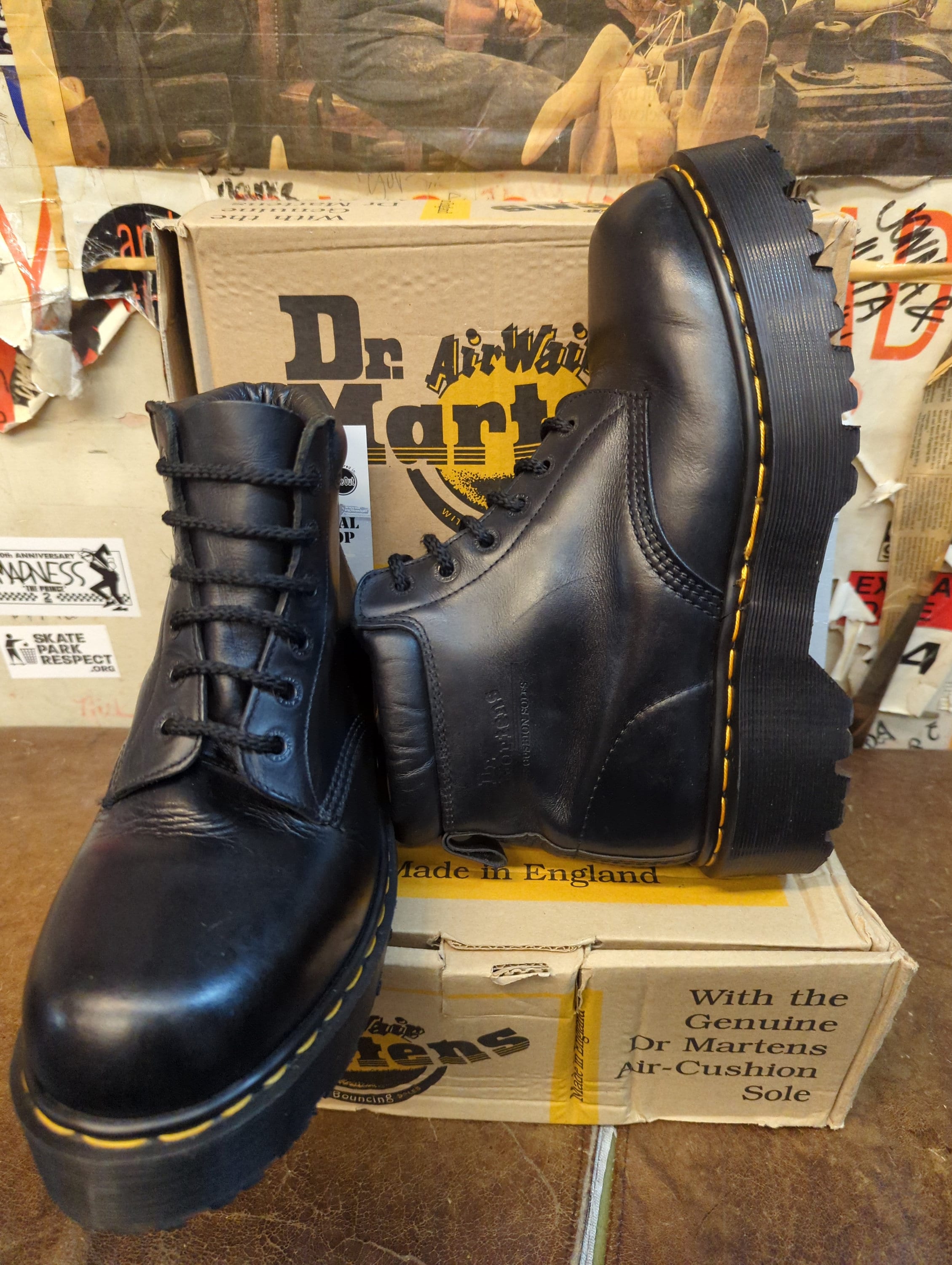 Dr Martens 939 Black Abaline Platform 6 Hole Made in England Size