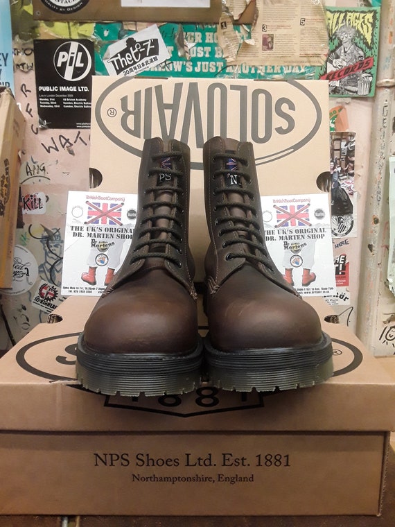 Steel toe hotsell boots size 9
