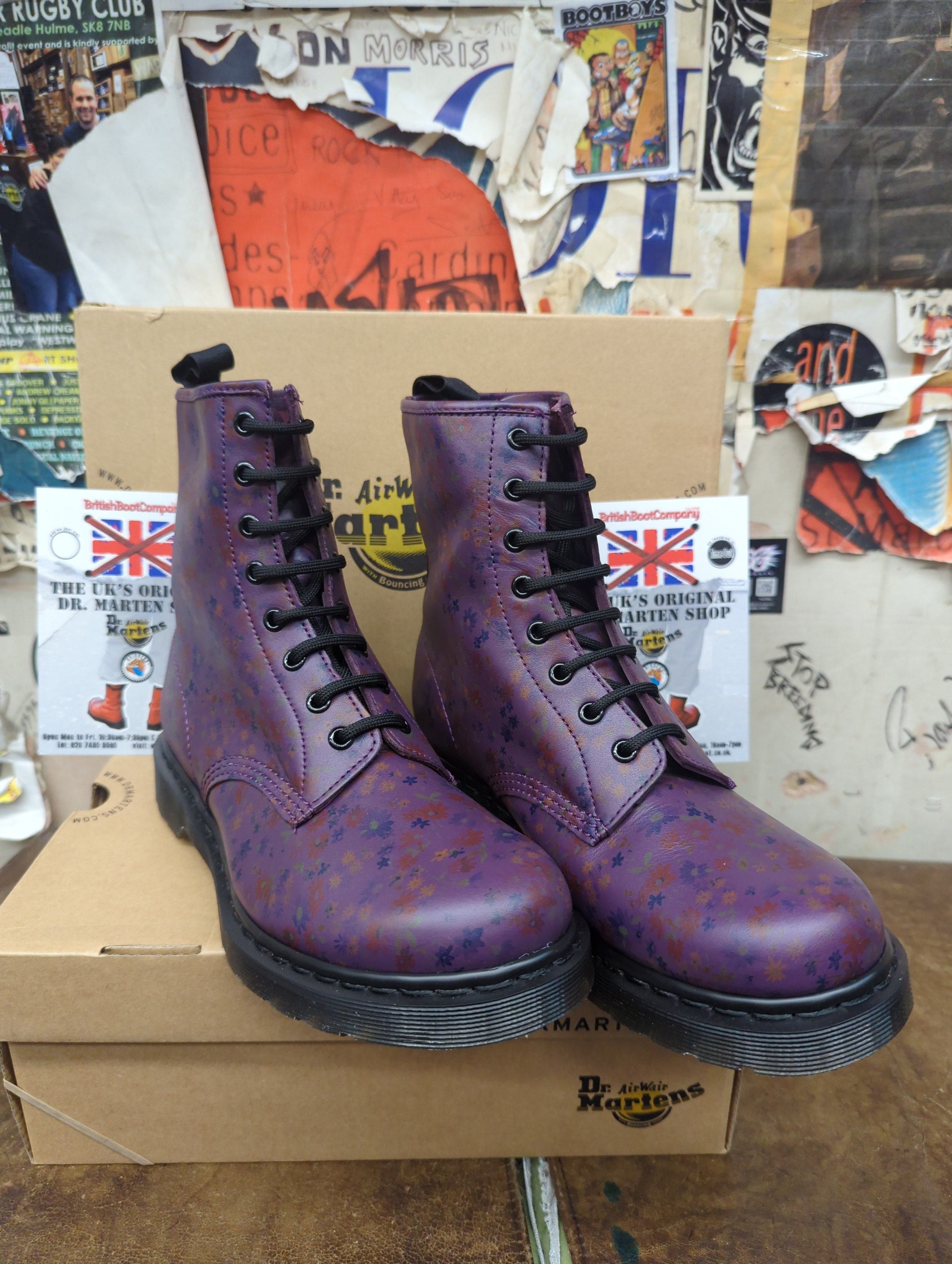 Dr martens little best sale flowers
