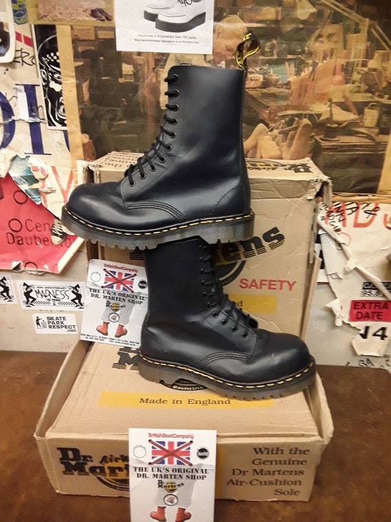 Dr Martens Vintage 1919, Size UK 5, Made in England 90's, Womens Navy Boots, 10 Hole Steel Toe - Etsy Dr Martens Vintage 1919, Size UK 5, Made in England 90's, Womens Navy Boots, 10 Hole Steel Toe - Etsy
