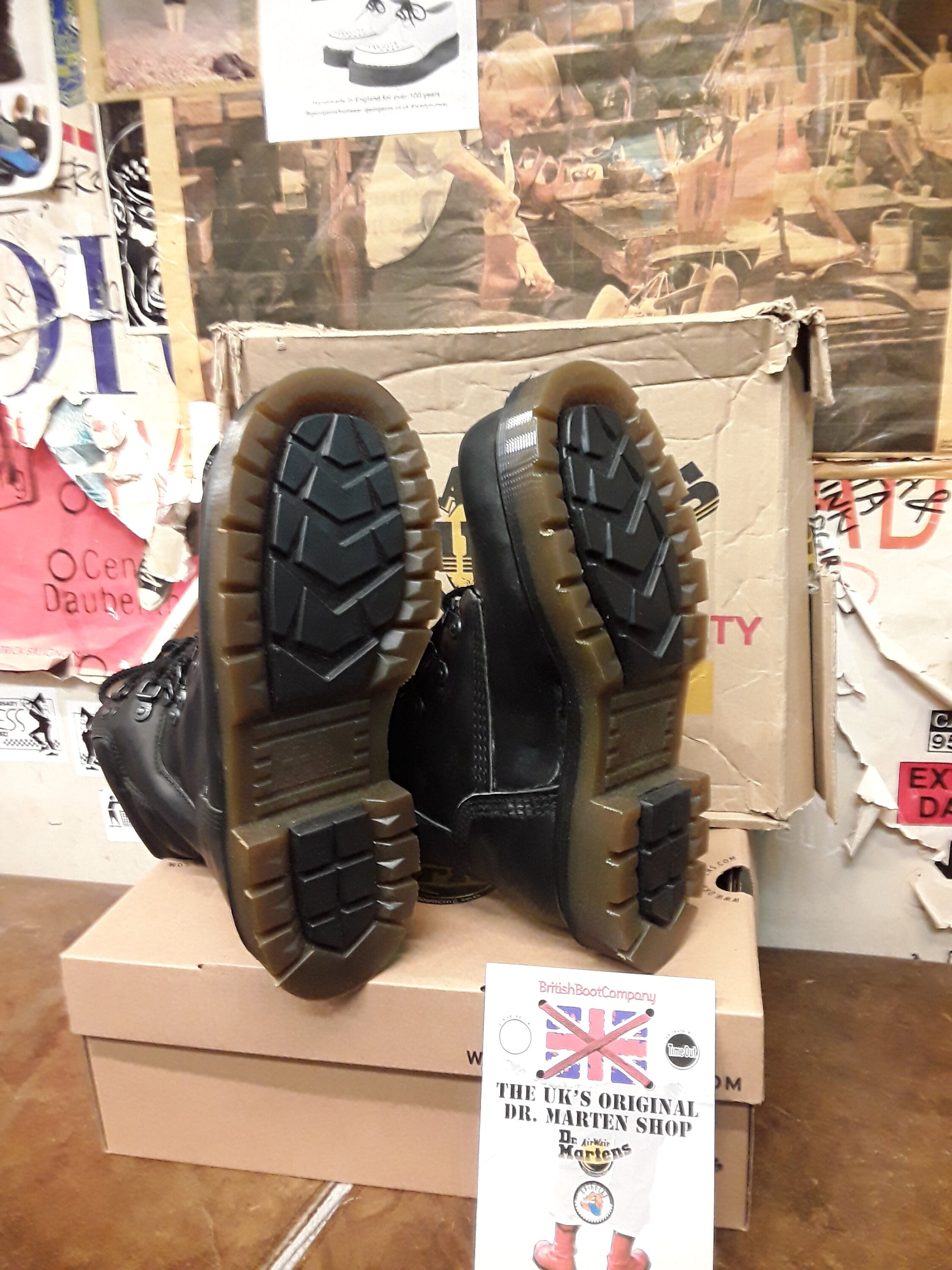 Dr Martens Industrial 8841 Made in England Bota negra varias tallas Etsy Mexico