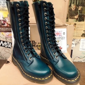 Dr martens descuento 2025 yves rocher