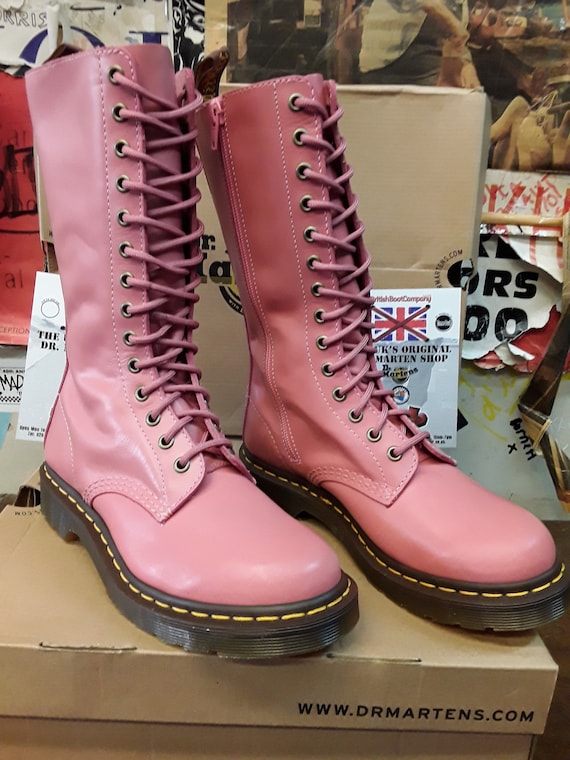 Dr Martens 1b99 Pink Buttero 14 Hole Zip Boots Various Sizes Dr Martens 1b99 Pink Buttero 14 Hole Zip Boots Various Sizes