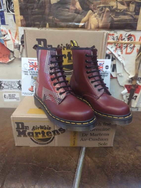 Dr martens cherry top red size 4