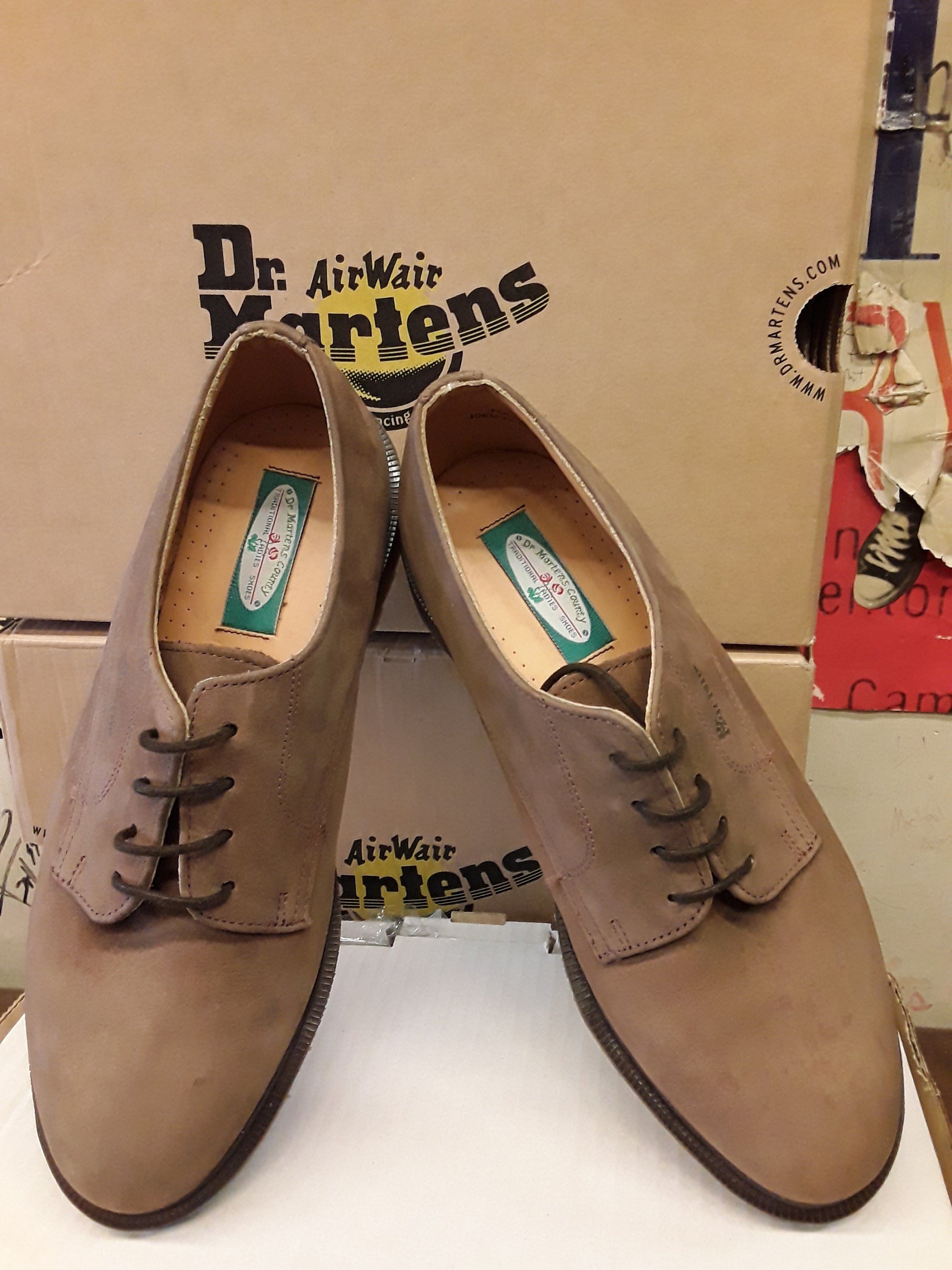 dr martens shoes size 6