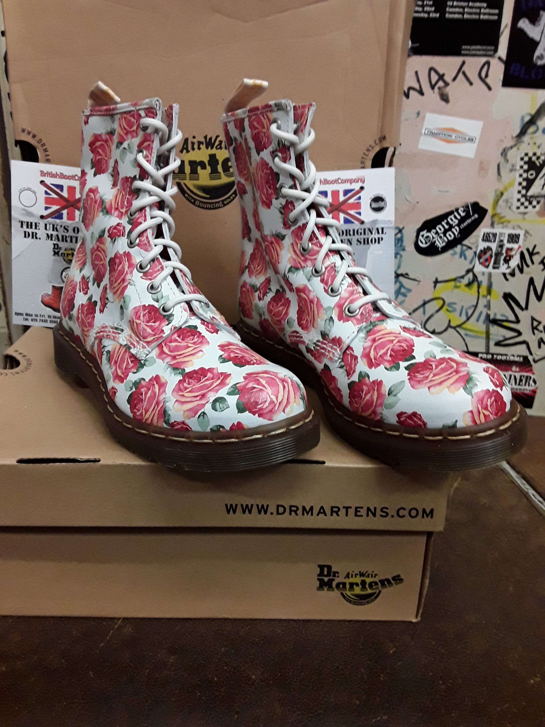 Dr martens con rose online